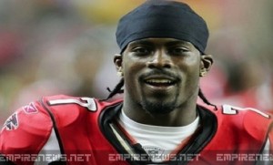 pit bull attack causes season ending injury for michael vick