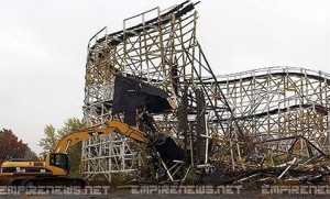 17 Killed, 33 Injured Roller Coaster Collapse At Kentucky Amusement Park