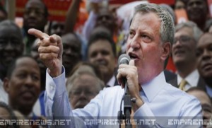 NYC Mayor de Blasio Marches With Anti-Cop Protesters During Rally