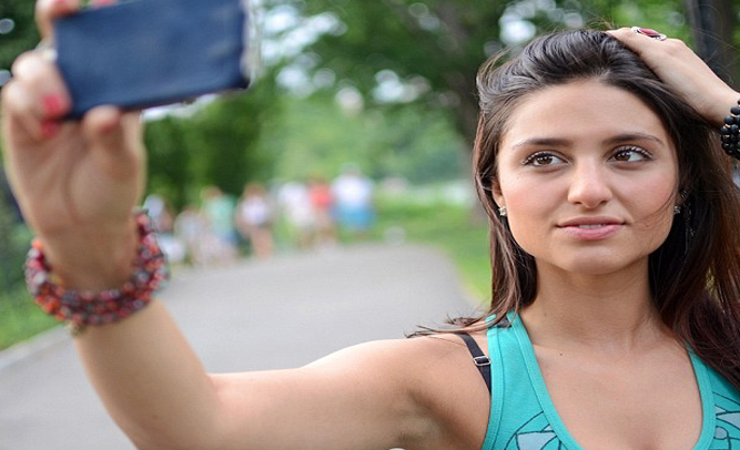 Study Shows Excessive Taking of Selfies Cause Seizures