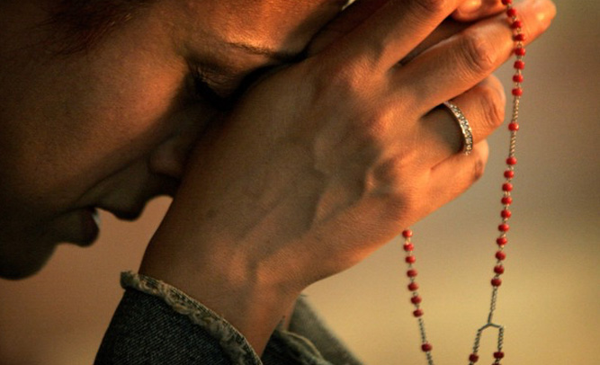 Groundbreaking Study Shows Prayer Might Not Actually Help Terminally Ill Patients 