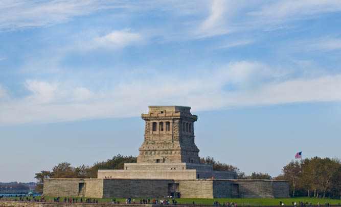 Statue Of Liberty Stolen, NYPD Blame French Terrorists